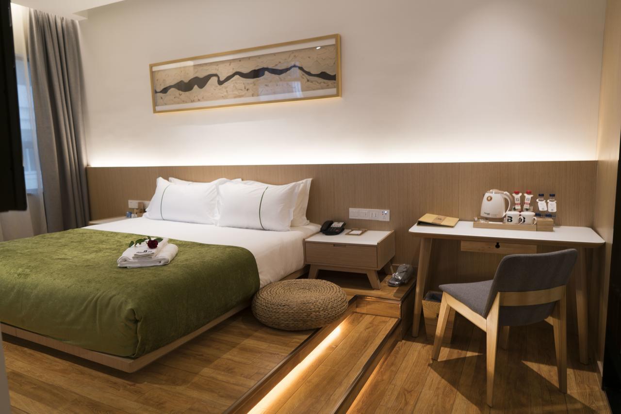 Bindun Langyi Hotel Yuzhong Esterno foto